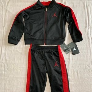 Air Jordan Boys 2 piece Track Suit size 2T, NWT